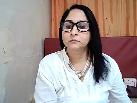 Snapshot of Indiankushy chatting on November 2025 04:50:02 PM Indiankushy online show from November 2025 04:50:02 PM