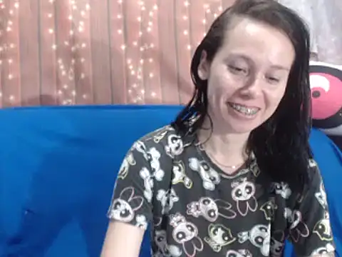 Venusluxodomme online show from February 2026 03:24:01 AM