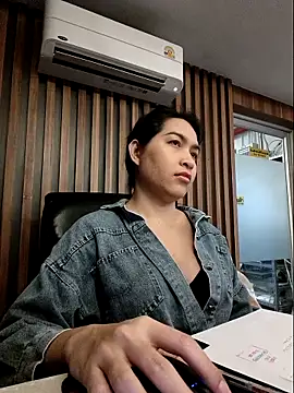 Snapshot of sara_kimoo chatting on November 2025 07:14:01 PM sara kimoo online show from November 2025 07:14:01 PM