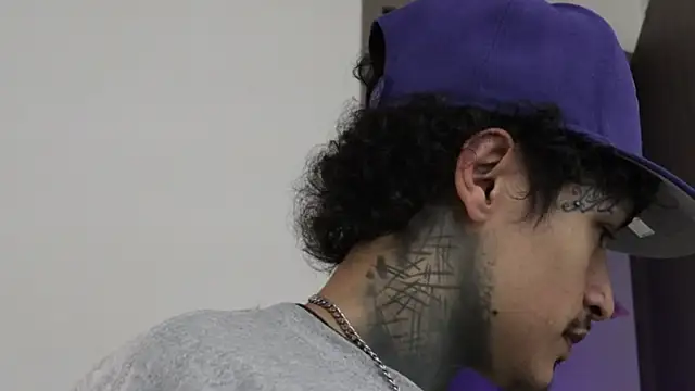 trieone online show from November 2025 03:50:01 AM