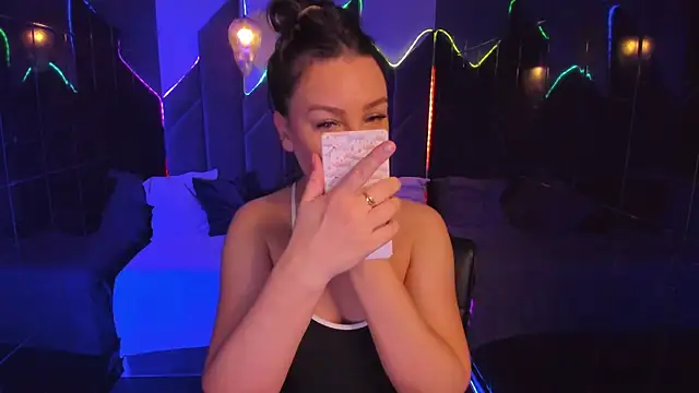 MilenaMellow online show from November 2025 08:41:02 PM