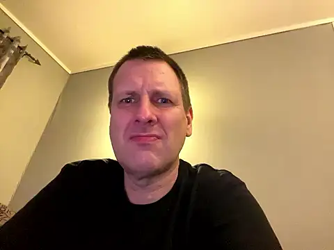 HuddledRemote online show from March 2025 09:51:01 PM