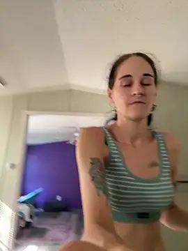 lolabunny9 online show from September 2025 01:57:02 PM