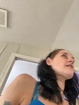 lolabunny9 online show from December 2025 04:04:01 PM