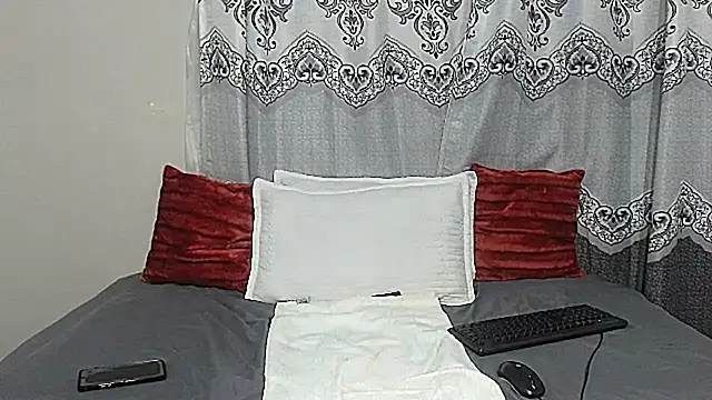 Snapshot of NikkyJigglesX chatting on October 2025 02:48:01 PM NikkyJigglesX online show from October 2025 02:48:01 PM