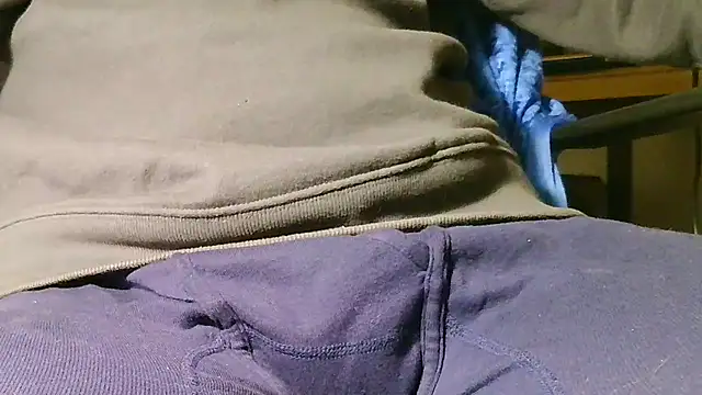 Snapshot of kalinixta chatting on April 2026 02:03:01 PM kalinixta online show from April 2026 02:03:01 PM