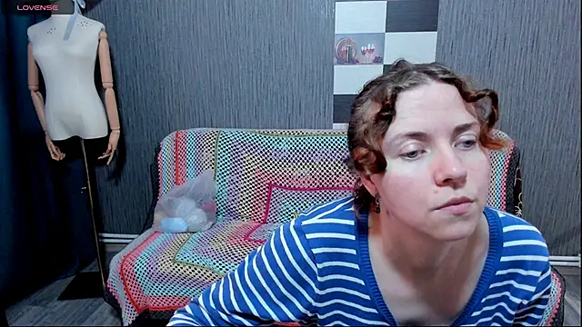 Snapshot of pa1e_pr1ncess chatting on October 2025 07:17:01 AM pa1e pr1ncess online show from October 2025 07:17:01 AM