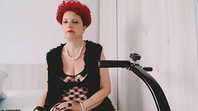 Snapshot of MilfSupreme chatting on October 2025 11:29:02 AM MilfSupreme online show from October 2025 11:29:02 AM