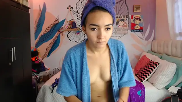 Snapshot of LinzyBaner chatting on February 2025 10:30:01 PM LinzyBaner online show from February 2025 10:30:01 PM