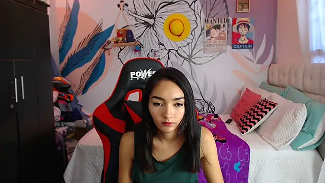 Snapshot of LinzyBaner chatting on February 2025 09:58:01 PM LinzyBaner online show from February 2025 09:58:01 PM