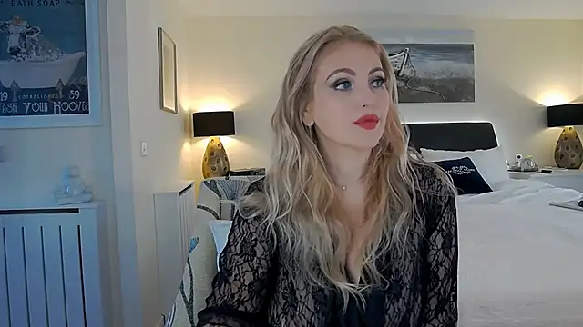 Snapshot of AlbanyWhite chatting on November 2025 01:21:02 PM AlbanyWhite online show from November 2025 01:21:02 PM