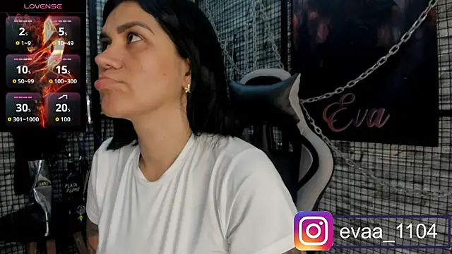 Snapshot of EVA_BDSM chatting on November 2025 09:46:02 PM EVA BDSM online show from November 2025 09:46:02 PM