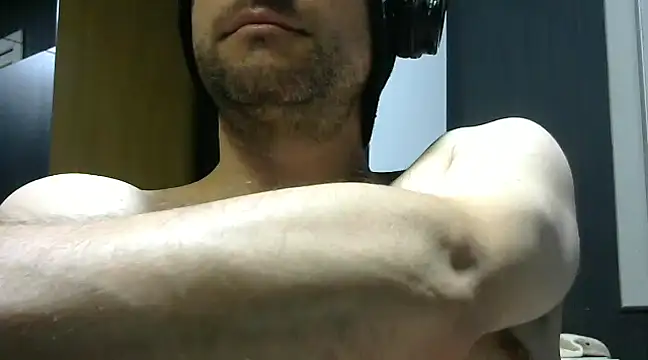 Snapshot of gauchors20 chatting on December 2024 10:06:02 AM gauchors20 online show from December 2024 10:06:02 AM