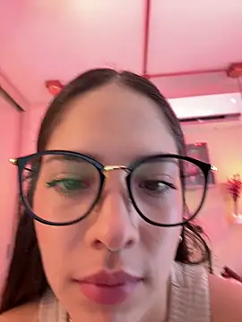 Snapshot of Zoe_Bae chatting on February 2025 09:32:02 PM Zoe Bae online show from February 2025 09:32:02 PM