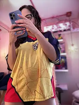 Snapshot of Zoe_Bae chatting on July 2026 09:10:02 PM Zoe Bae online show from July 2026 09:10:02 PM