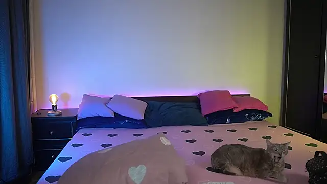 TiffanyPierce online show from November 2025 09:28:01 PM