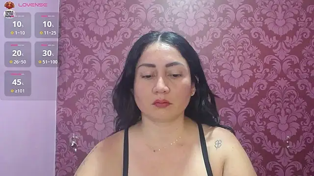 juliana diaz online show from June 2026 01:12:01 PM