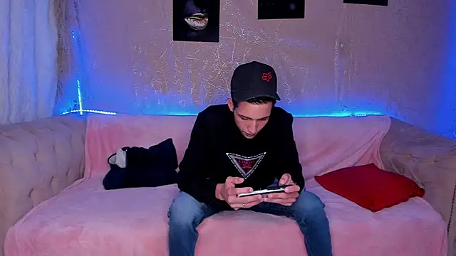 Shyfantasies online show from October 2025 10:38:01 PM