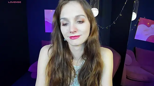 Snapshot of MirandaGlow chatting on February 2025 12:00:02 PM MirandaGlow online show from February 2025 12:00:02 PM