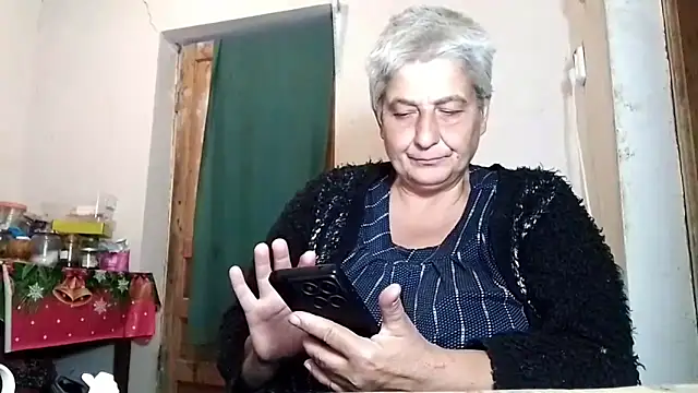 Snapshot of ExquisiteMature chatting on September 2025 10:24:02 PM ExquisiteMature online show from September 2025 10:24:02 PM