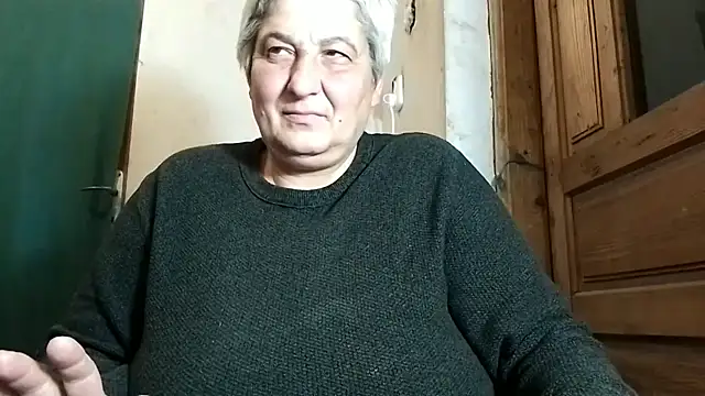 Snapshot of ExquisiteMature chatting on October 2025 09:15:01 PM ExquisiteMature online show from October 2025 09:15:01 PM