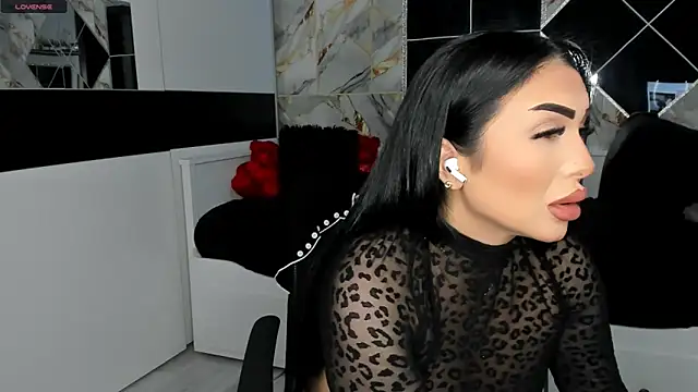 Snapshot of mistress_meryem chatting on March 2025 03:05:02 AM mistress meryem online show from March 2025 03:05:02 AM