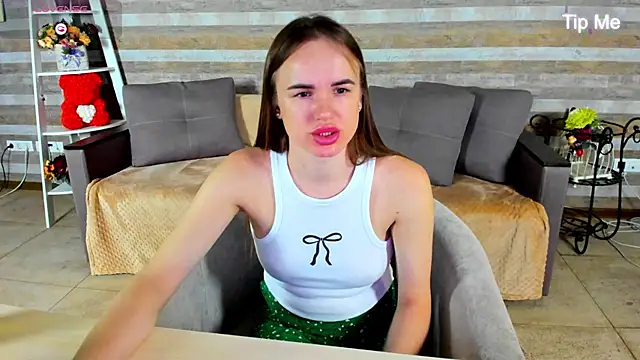 SusanSmit online show from October 2025 07:03:02 PM