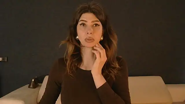 WhiteQueen888 online show from April 2026 01:01:02 PM