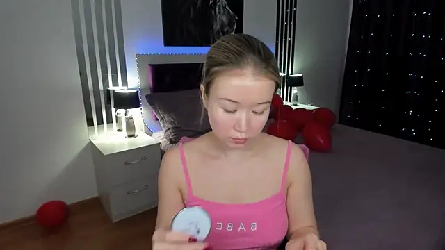 PollyOcean online show from February 2025 10:56:02 AM