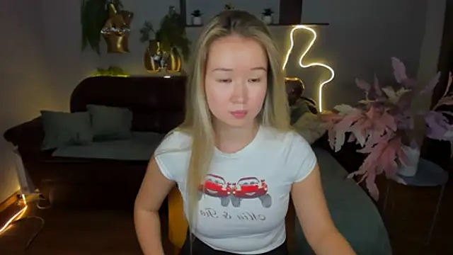 PollyOcean online show from October 2025 11:31:02 AM