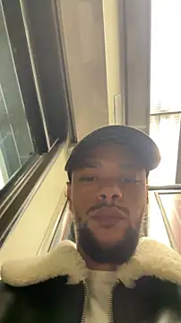 Lionayowe online show from October 2025 07:53:02 PM