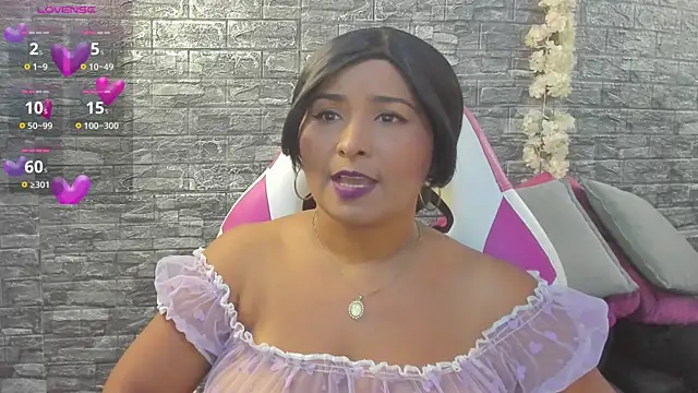 Snapshot of paola_ih chatting on June 2026 08:47:02 PM paola ih online show from June 2026 08:47:02 PM