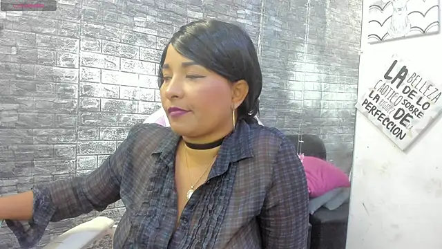 Snapshot of paola_ih chatting on June 2026 09:41:01 PM paola ih online show from June 2026 09:41:01 PM