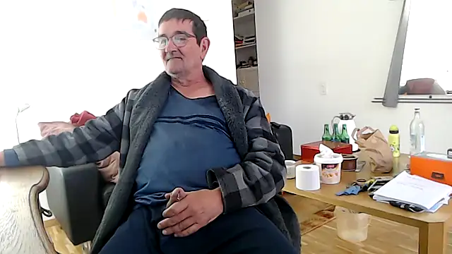 silvio-aus-luzern-CH online show from April 2026 07:12:01 AM