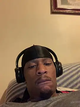 Snapshot of Tristris100 chatting on December 2024 06:53:02 AM Tristris100 online show from December 2024 06:53:02 AM