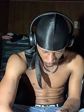 Snapshot of Tristris100 chatting on December 2024 03:51:02 AM Tristris100 online show from December 2024 03:51:02 AM