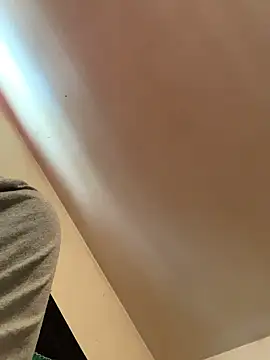 Snapshot of Tristris100 chatting on January 2025 07:00:01 PM Tristris100 online show from January 2025 07:00:01 PM