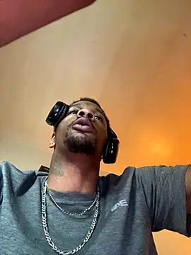 Snapshot of Tristris100 chatting on September 2025 01:54:01 PM Tristris100 online show from September 2025 01:54:01 PM