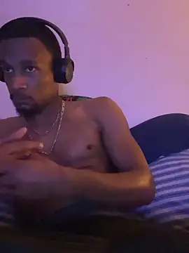 Snapshot of Tristris100 chatting on October 2025 04:02:01 AM Tristris100 online show from October 2025 04:02:01 AM