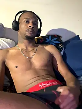 Snapshot of Tristris100 chatting on October 2025 04:59:01 AM Tristris100 online show from October 2025 04:59:01 AM