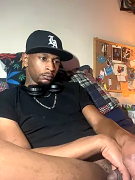 Snapshot of Tristris100 chatting on November 2025 02:33:02 AM Tristris100 online show from November 2025 02:33:02 AM