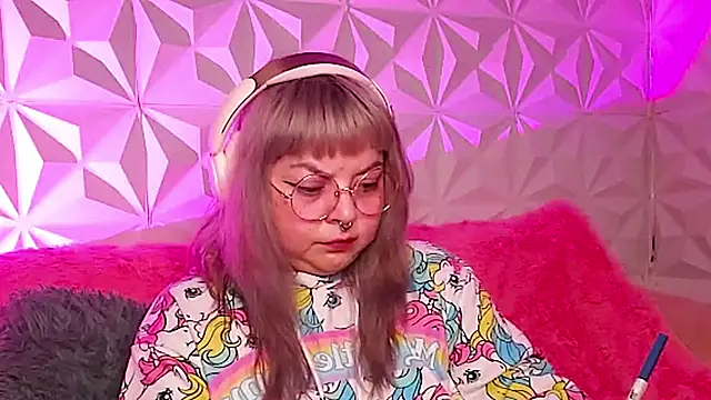 Satyn doll online show from November 2025 10:31:02 PM