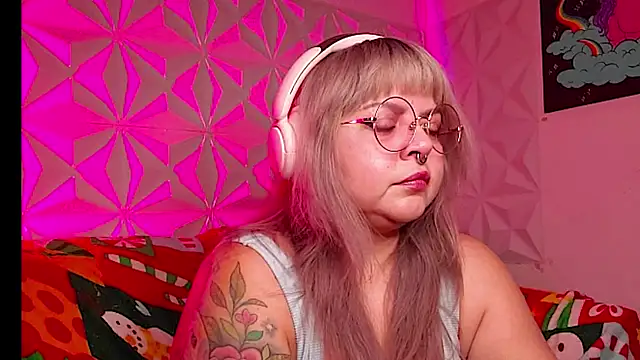 Snapshot of Satyn_doll chatting on December 2025 12:51:02 AM Satyn doll online show from December 2025 12:51:02 AM