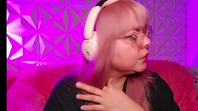 Snapshot of Satyn_doll chatting on January 2026 03:01:02 AM Satyn doll online show from January 2026 03:01:02 AM