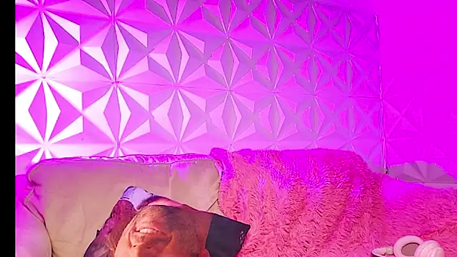 Snapshot of Satyn_doll chatting on February 2026 11:41:02 PM Satyn doll online show from February 2026 11:41:02 PM