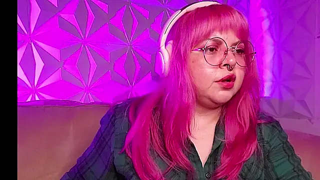 Snapshot of Satyn_doll chatting on February 2026 12:17:01 AM Satyn doll online show from February 2026 12:17:01 AM