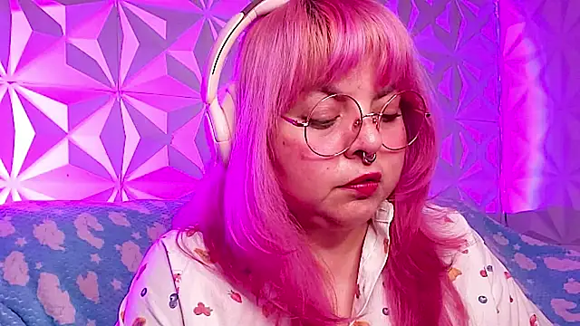 Snapshot of Satyn_doll chatting on February 2026 01:24:01 AM Satyn doll online show from February 2026 01:24:01 AM