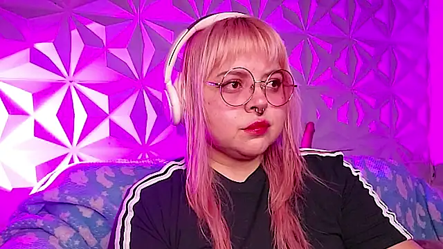 Satyn doll online show from April 2026 11:07:02 PM