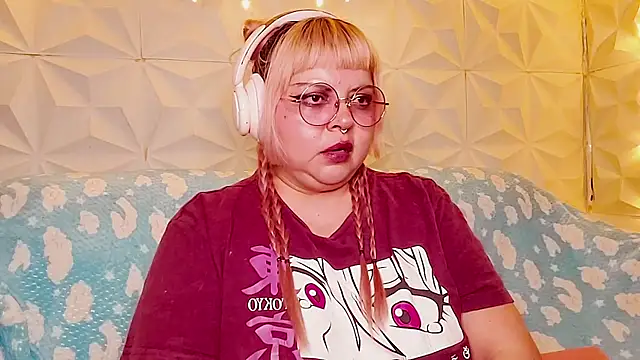 Satyn doll online show from May 2026 11:23:04 PM
