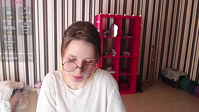 Snapshot of _Hanna_Moon_ chatting on February 2025 07:48:01 AM Hanna Moon online show from February 2025 07:48:01 AM